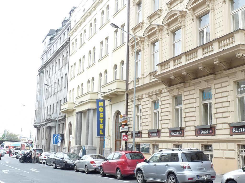 Ats Hostel Jednota Praga Esterno foto